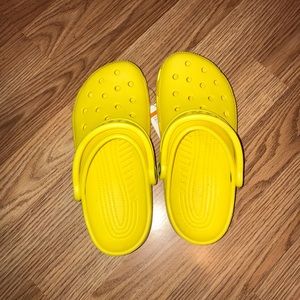 New yellow crocs with tags